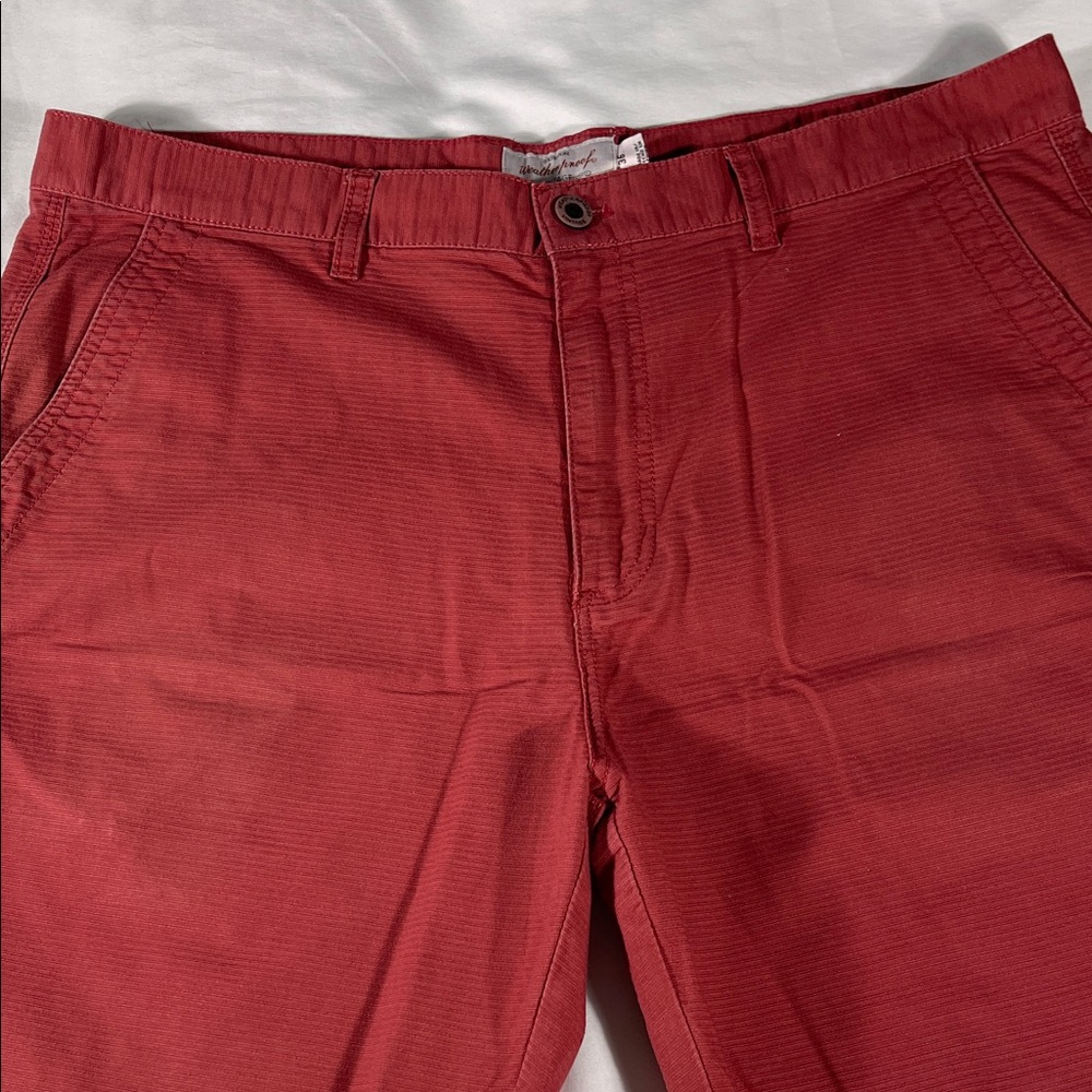 Weatherproof mens red Vintage ribbed flat front 8.5" chino shorts - size 36